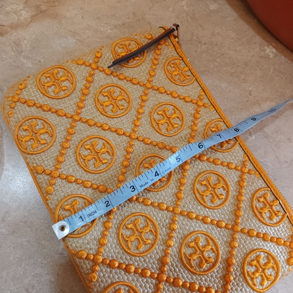 NWOT Tory Burch Orange Citrine T Monogram Embroidered Straw Clutch Purse - Picture 4 of 10